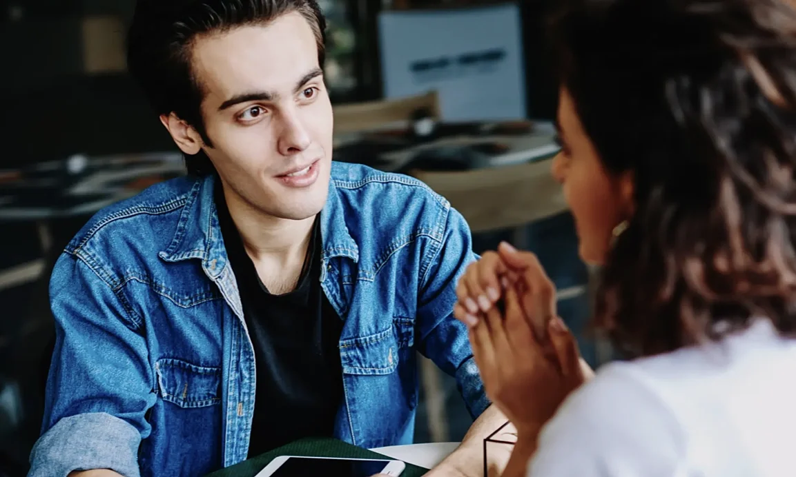 Gen Z ở Mỹ hẹn hò người không đúng gu để luyện cách yêu
