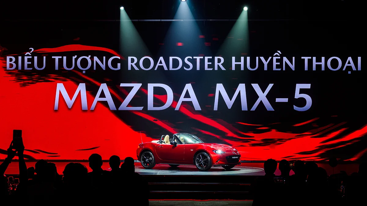 Mazda MX-5 – mẫu xe mui trần thể thao 'vừa túi tiền' với giá khởi điểm 1,339 tỷ đồng