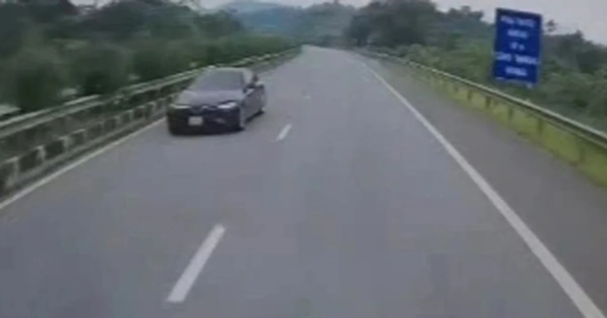 Lái xe ngược chiều trên cao tốc Nội Bài - Lào Cai, tài xế bị xử phạt 35 triệu đồng