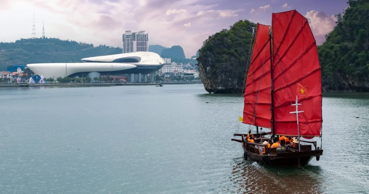 Ra mắt tour khám phá thuyền ba vách độc đáo trên vịnh Hạ Long