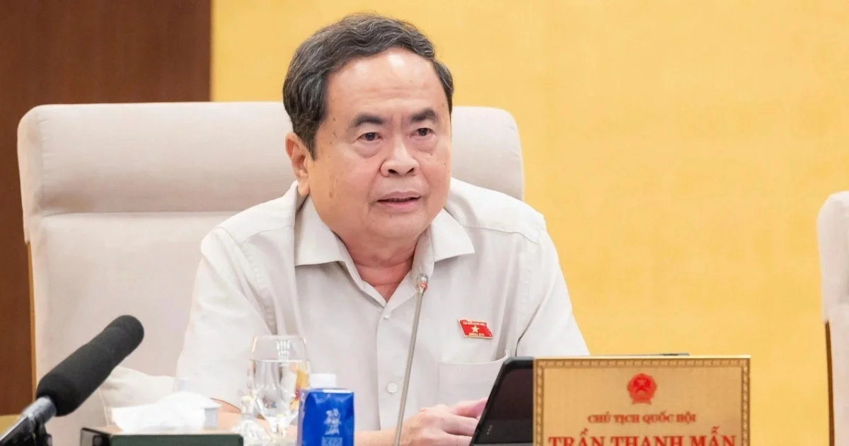 Chủ tịch Quốc hội lưu ý tránh việc "bình mới rượu cũ" khi cắt giảm thủ tục hành chính