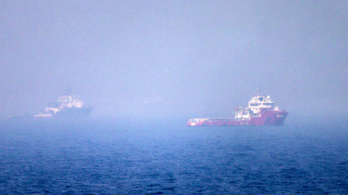 Cạnh tranh tại Hormuz có nguy cơ đưa căng thẳng Iran sang 'nấc thang mới đầy rủi ro'