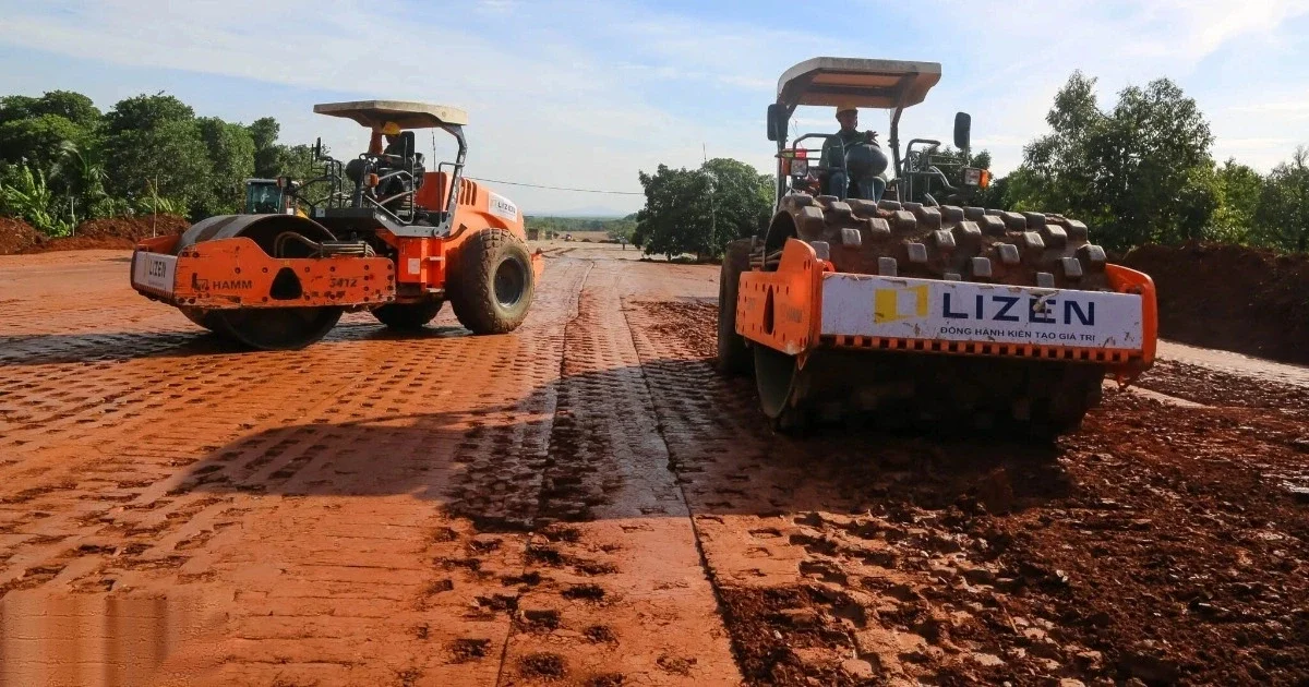 Tuyến cao tốc kết nối Dầu Giây - Tân Phú lộ diện diện mạo mới sau hơn 10 tháng triển khai