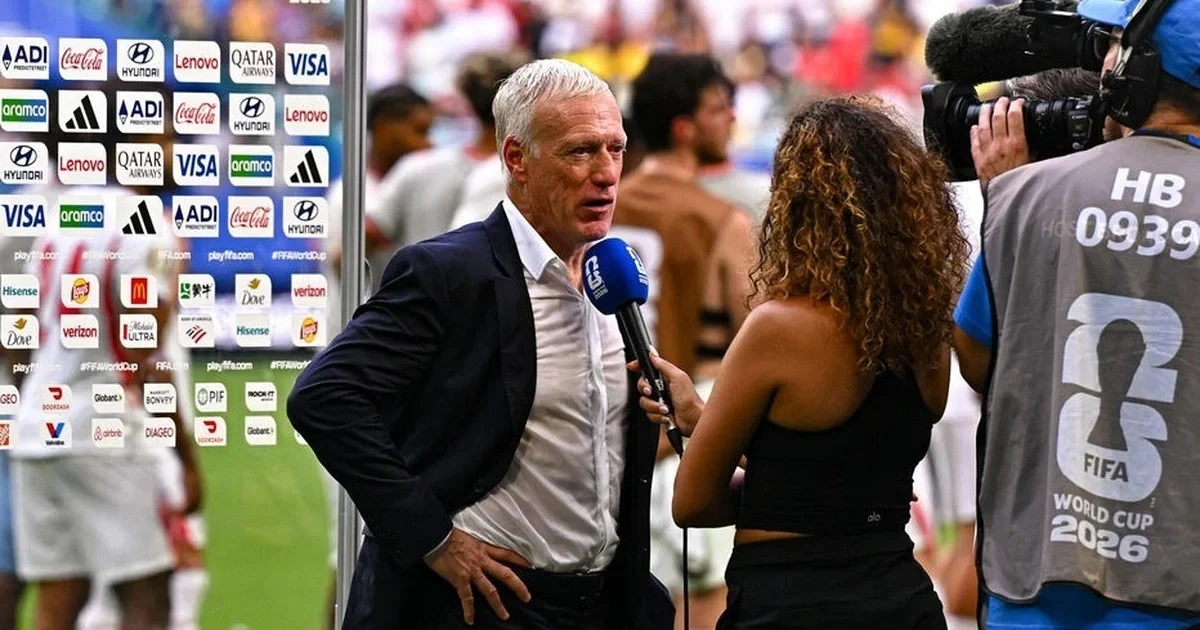Chiến lược gia Didier Deschamps quyết định rời chiếc ghế nóng tại đội tuyển Pháp