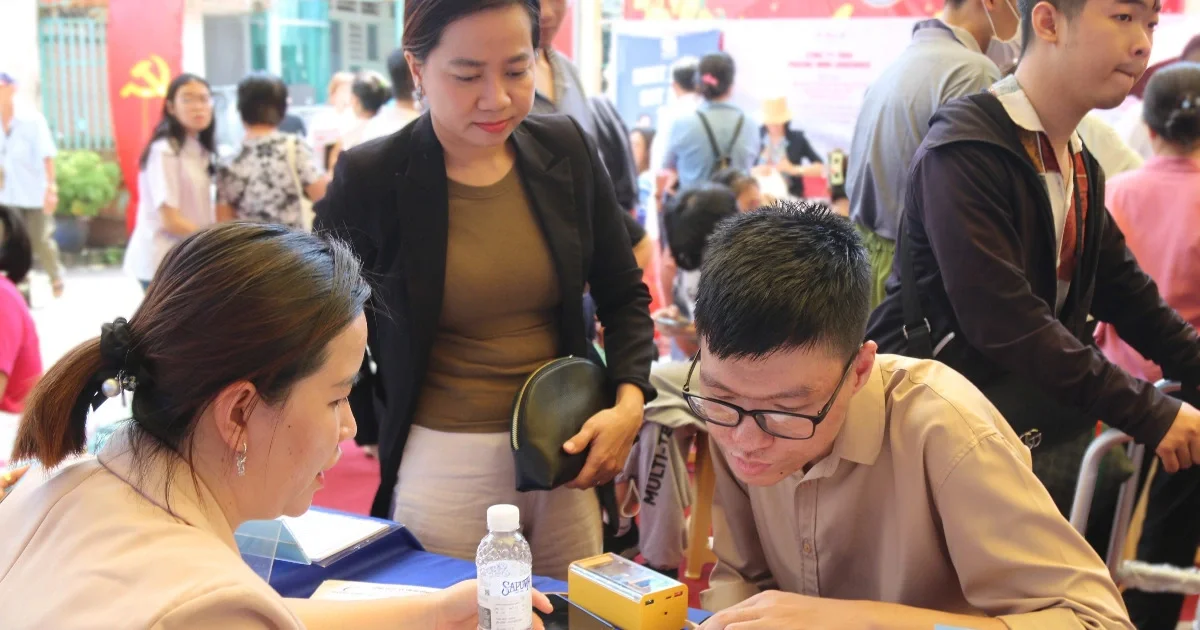 Nhu cầu tuyển dụng tăng cao, người mất việc dễ dàng tiếp cận cơ hội mới