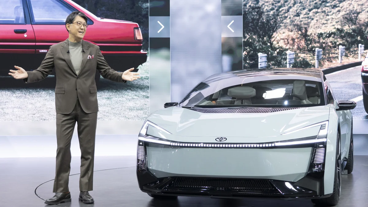Làn sóng xe điện đẩy Toyota vào tình thế 'khủng hoảng'