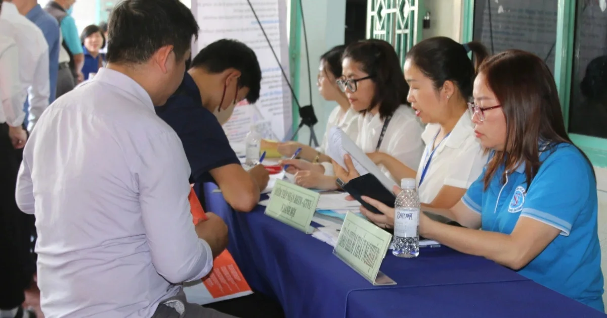 Lý do người lao động chưa chạm mốc tuổi nghỉ hưu bị từ chối trợ cấp thất nghiệp