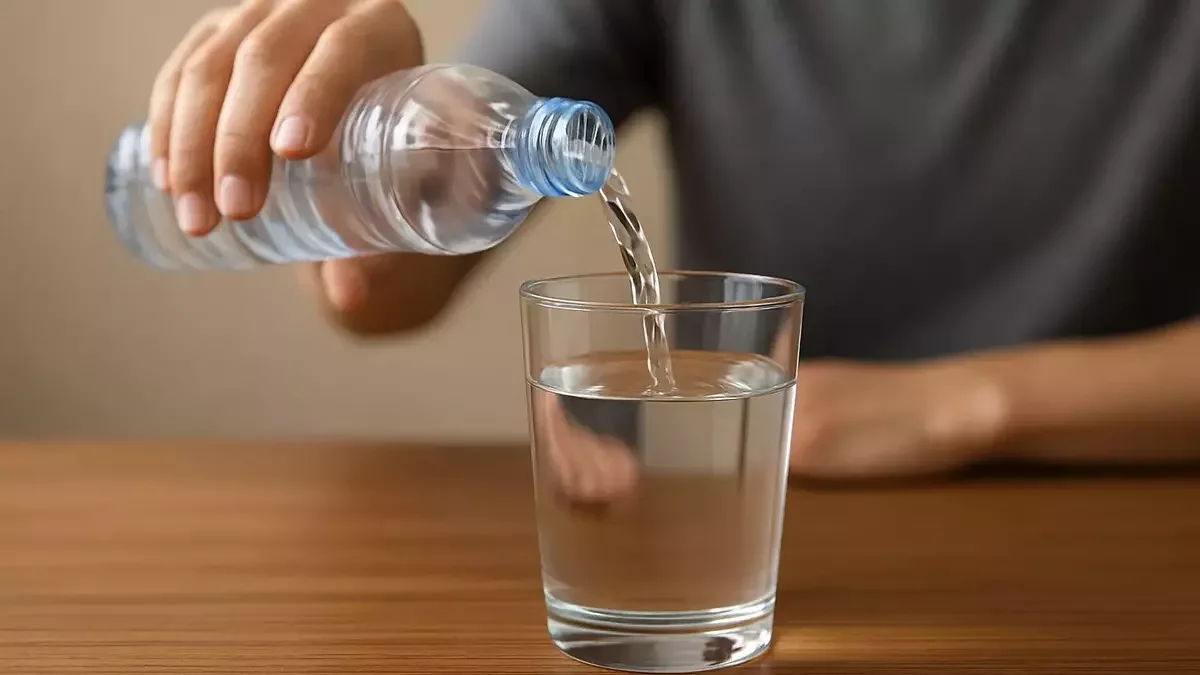 Uống nước xong muốn đi tiểu ngay có phải dấu hiệu suy giảm chức năng thận?
