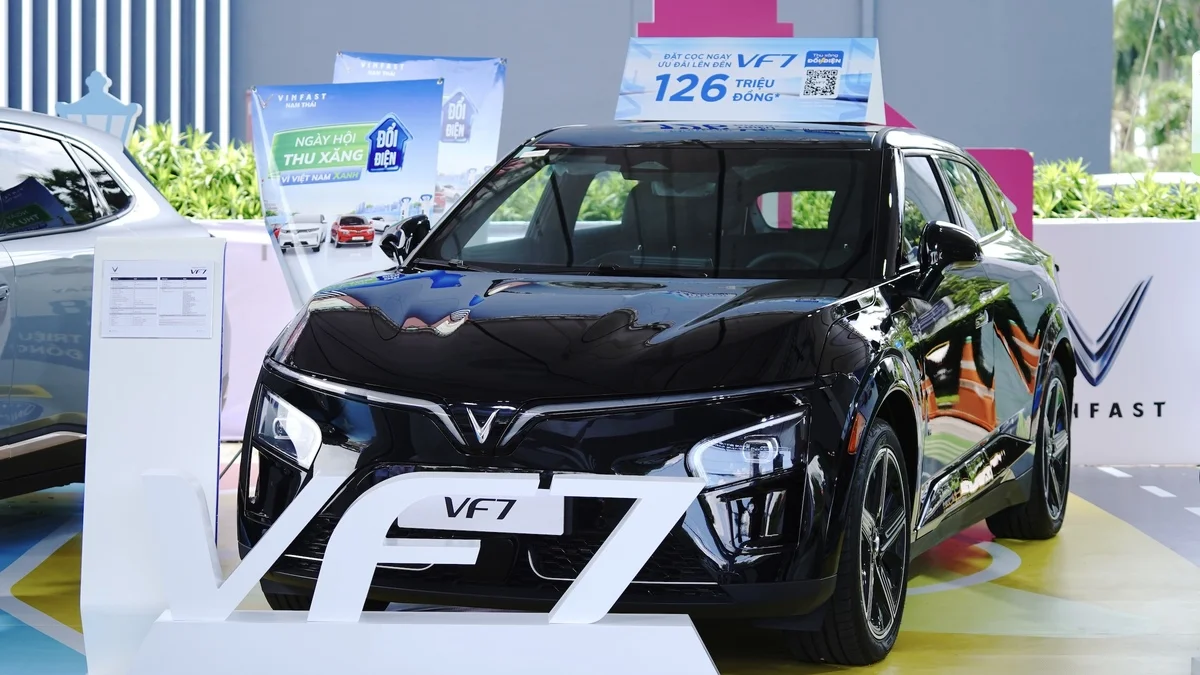 Doanh số CUV cỡ C nửa đầu 2026 - VF 7 vượt Territory